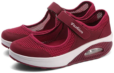 Sneakers Female Flat Soft Comfortable Fashion Lightweight Pumps Shoes Joker Slip-on Super Light Casual Vulcanize Shoes Woman