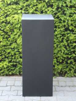 Sokkel/zuil zwart uit light cement, 100x40x40 cm. Zwarte zuil, winterhard en uv-werend.
