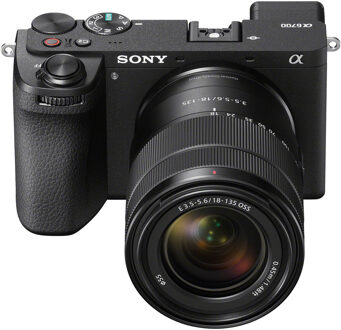 Sony A6700 + 18-135mm Zwart