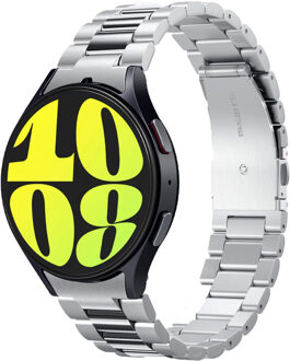 Spigen Modern Fit 316L Steel Band voor de Samsung Galaxy Watch 7 (40/44 mm) / 6 Classic (43/47 mm) / 6 (40/44 mm) - Zilver - 44 mm