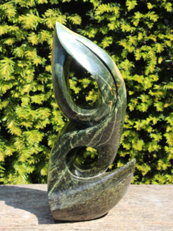 Stenen beeld Tornado, 40 cm