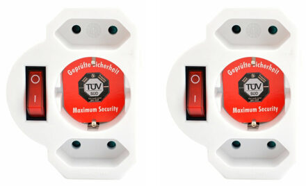 Stopcontact splitter - 2x - triple - wit - voor 3 stekkers - aan/uit schakelaar - verdeelstekkers