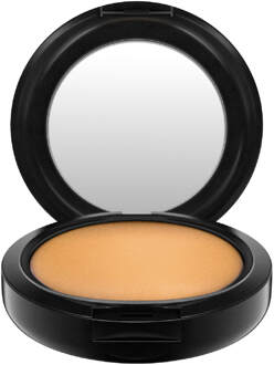 Studio Fix Powder Plus Foundation NC50