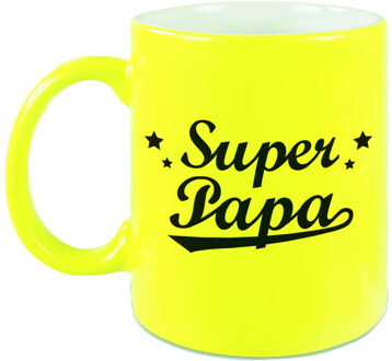 Super papa cadeau mok / beker neon geel 330 ml - verjaardag/ Vaderdag - feest mokken