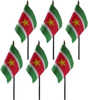 Suriname - 6x - mini vlaggetje van 10 x 15 cm op stokje - Landen vlag - H27 cm