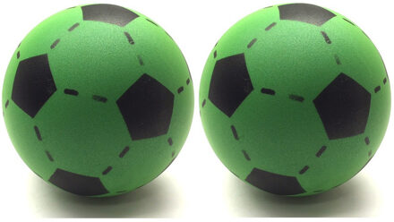 T&F Creations Softbal foam - 2x - voetbal print - groen - zacht - 20 cm - speelgoed ballen