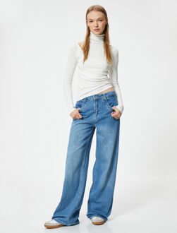 T-SHIRT LANGE MOUW Ronde kraag Lange mouw T-shirt Ecru