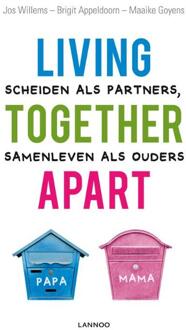 Terra - Lannoo, Uitgeverij Living Together Apart - (ISBN:9789401460972)