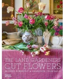 Thames & Hudson The Land Gardeners - Bridget Elworthy