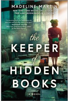 The Keeper Of Hidden Books - Madeline Martin