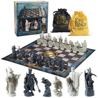 The Noble Collection Lord of the Rings: Battle for Middle Earth Chess Set