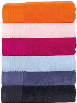 The One Towelling The One Classic Handdoek 70 x 140 cm - 450 gr/m2 - in 26 kleuren verkrijgbaar - 70x140 cm