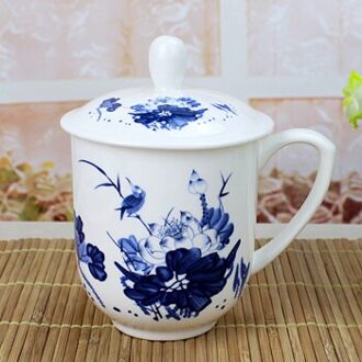 Thee Cup Jingdezhen Echte Bone China 380Ml Huishoudelijke Water Cup Keramische Blauw En Wit Porselein Conferentie Cup Met Cover zwart