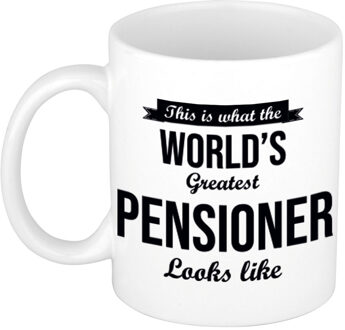 This is how the worlds greatest pensioner looks like witte koffiemok / theebeker afscheidscadeau pensioen / VUT 300 ml