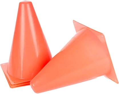 Toi-Toys Sport/voetbal pionnen - 12 stuks - oranje - kunststof -?14,5 x 14,5 x 19cm -?spelen/training pionnen