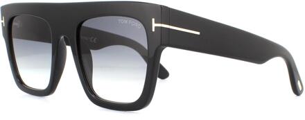 Tom Ford Zonnebril Renee FT0847 01B Glanzend Zwart Grijs Smoke Verloop