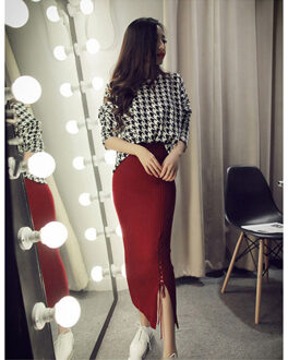 TONGMAO Herfst Mode Warme Effen Kleur Gebreide Strakke Split Potlood Gebreide Rokken Vrouwen Winter Lange Rokken Rood