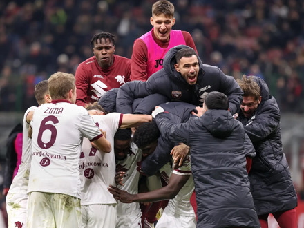 Torino - AC Milan (Serie A) (Vliegtuig)