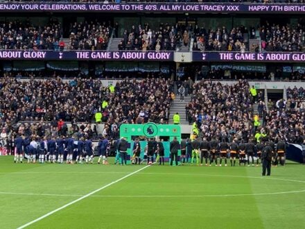 Tottenham Hotspur vs Newcastle United (Premier League) (Eigen vervoer)