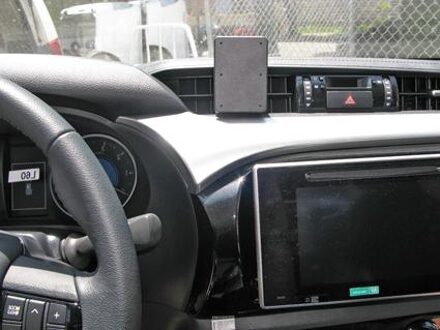 Toyota ProClip - Toyota HiLux 2016- Center mount 855175