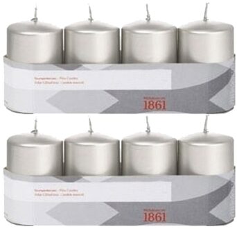 Trend Candles 8x Kaarsen zilver 5 x 8 cm 18 branduren sfeerkaarsen - Stompkaarsen Zilverkleurig