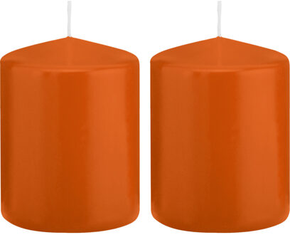Trend Candles cilinder kaarsen - 2x - stompkaarsen - oranje - 6 x 8 cm - 29 branduren