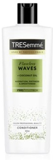 Tresemme Conditioner Tresemmé Flawless Waves Conditioner with Coconut Oil 400 ml