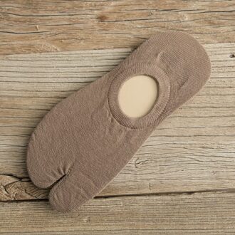 Twee Vinger Sokken Vrouwen Non-Slip Siliconen Sokken Enkel Low Cut Effen Kleur Sok Zomer Korte Sokken Voor Meisjes 1 Pairs koffie