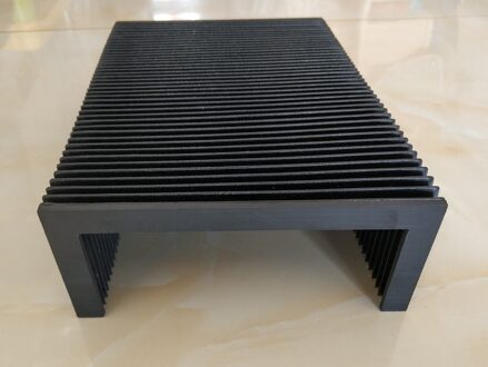 U-Type machine bescherming balg manier cover, interne: 180mm x 80mm, externe: 220mm x 100mm; Lmax: 400mm