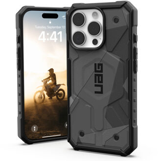 uag Pathfinder Backcover voor de Apple iPhone 16 Pro - Geo Camo Meerkleurig