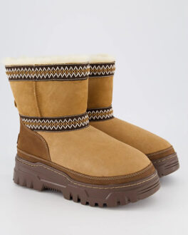 Ugg Dames classic short weather hybrid Beige - 38