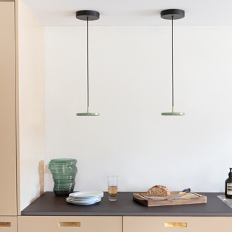 UMAGE Asteria micro hanglamp nuance olive - met koordset - Ø 15 cm Groen