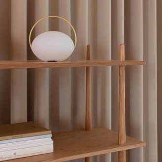 UMAGE Orbit draagbare LED tafellamp wit - Ø 19,5 cm