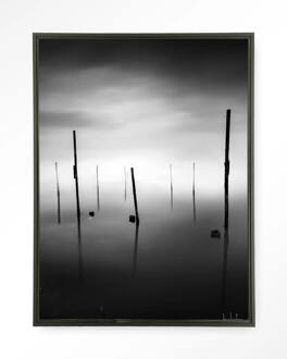 Urban Cotton Wandkleed 'Fall In' 80 x 110cm in Floating Frame - black