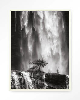 Urban Cotton Wandkleed 'Germinate' 80 x 110cm in Floating Frame - off white