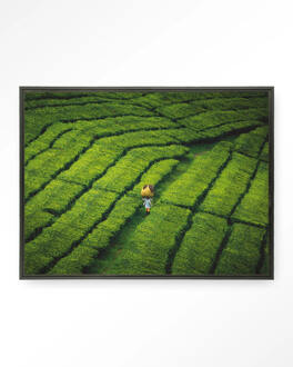 Urban Cotton Wandkleed 'Tote Pengalengan' 110 x 145cm in Floating Frame - black