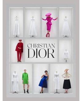V&A Christian Dior