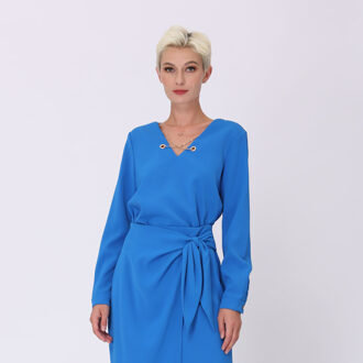 V -neck blouse en decoratieve ketting - maat Blauw