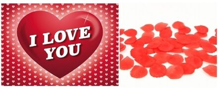 Valentijnsdag cadeau rode rozenblaadjes en valentijnskaart