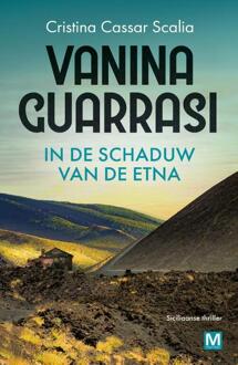 Vanina Guarrasi 3 - In de schaduw van de Etna -  Cristina Cassar Scalia (ISBN: 9789463091114)