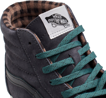 Vans Sk8-Hi Sneaker für Herren VN000CMX2391 - maat EU 40 / UK 6.5 Blauw