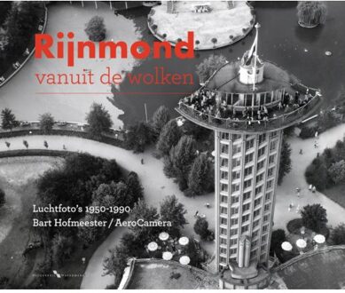Vanuit de wolken 2 -   Rijnmond vanuit de wolken