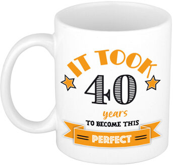 Verjaardag cadeau mok 40 jaar - oranje - grappig - 300 ml - keramiek - feest mokken