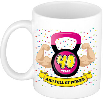 Verjaardag cadeau mok 40 jaar - roze - spieren - 300 ml - keramiek - feest mokken