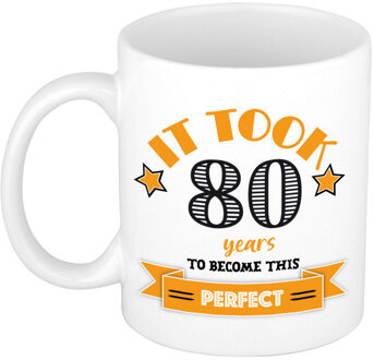 Verjaardag cadeau mok 80 jaar - oranje - grappig - 300 ml - keramiek - feest mokken