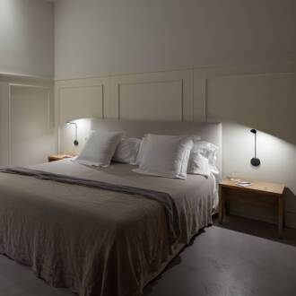 Vibia Pin 1680 LED wandlamp, 39 cm, zwart