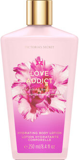 Victoria's Secret Love Addict Hydrating Body Lotion 250 ml