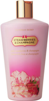 Victoria's Secret VS Fantasies Strawberries & Champagne hydrating body lotion, 250 ml