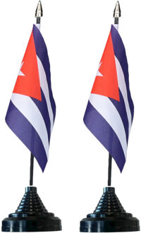 Vlag Cuba tafelvlaggetjes - 6x stuks - 10 x 15 cm vlag - met zwarte standaard