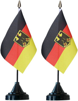 Vlag Duitsland tafelvlaggetjes - 2x stuks - 10 x 15 cm vlag - met zwarte standaard - versiering